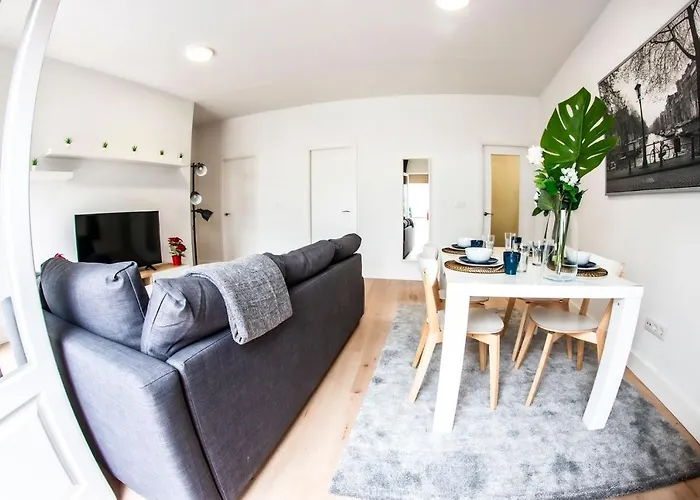 Moderno-dinamico Vigo